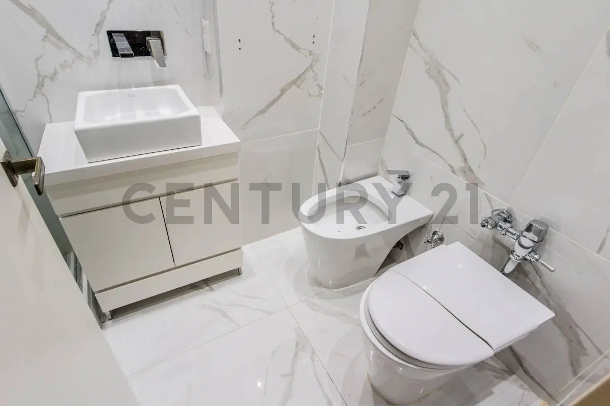 VENTA DEPARTAMENTO 5 AMBIENTES RECOLETA CON COCHERA -BAULERA-SEGURIDAD APTO CREDITO 2