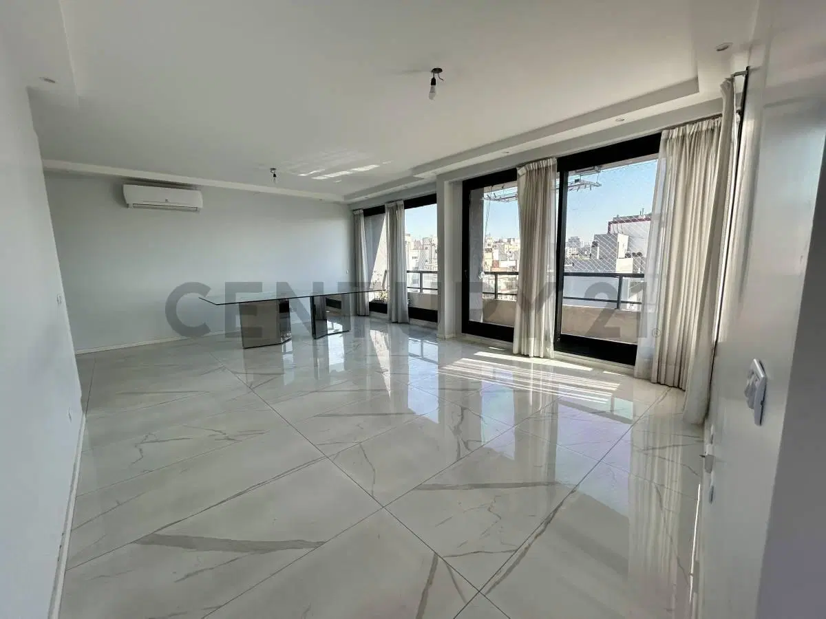 VENTA DEPARTAMENTO 4 AMBIENTES CON BALCON TERRAZA, COCHERA Y BAULERA EN RECOLETA 4