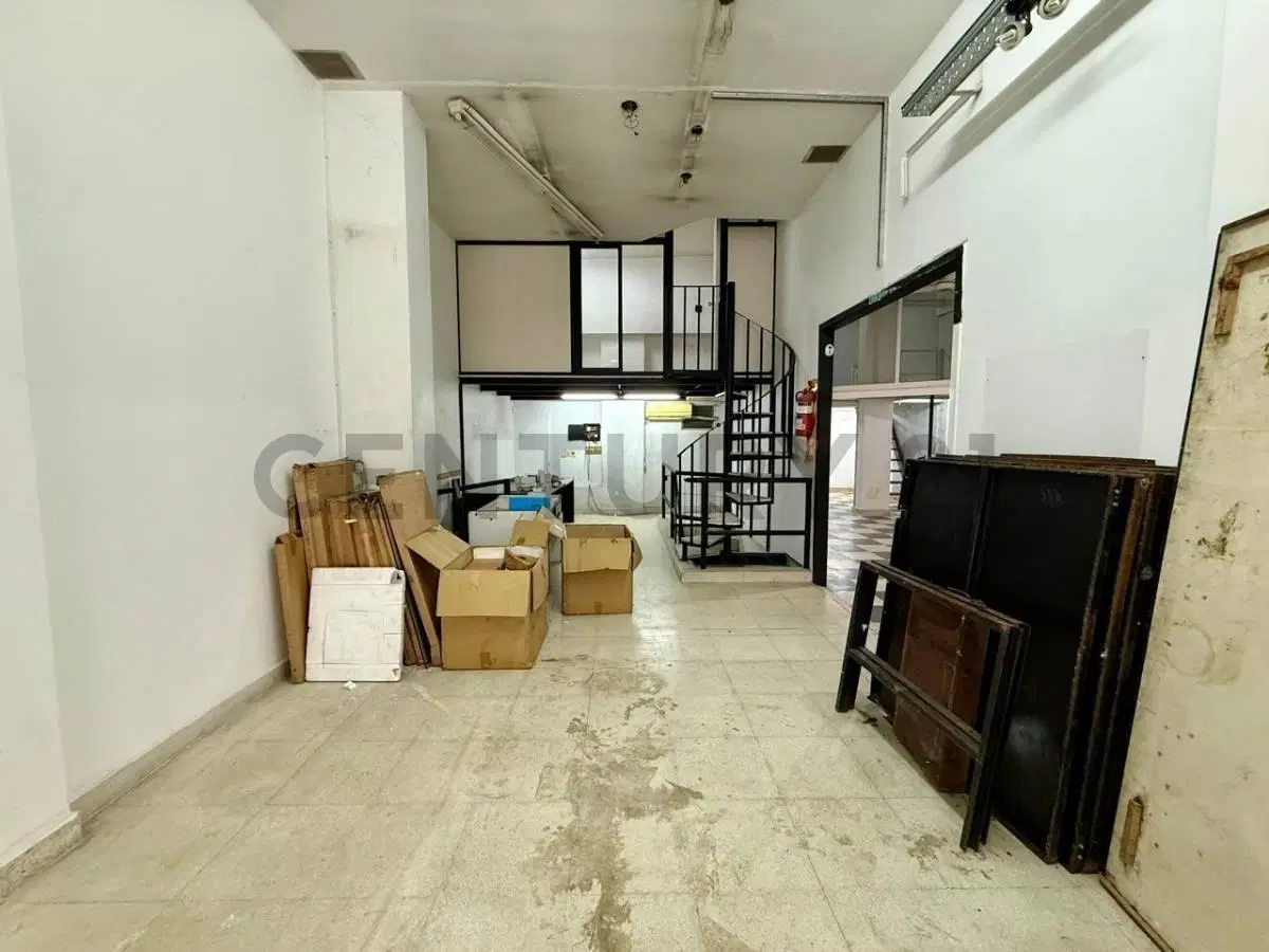 Venta Local en Monserrat 3
