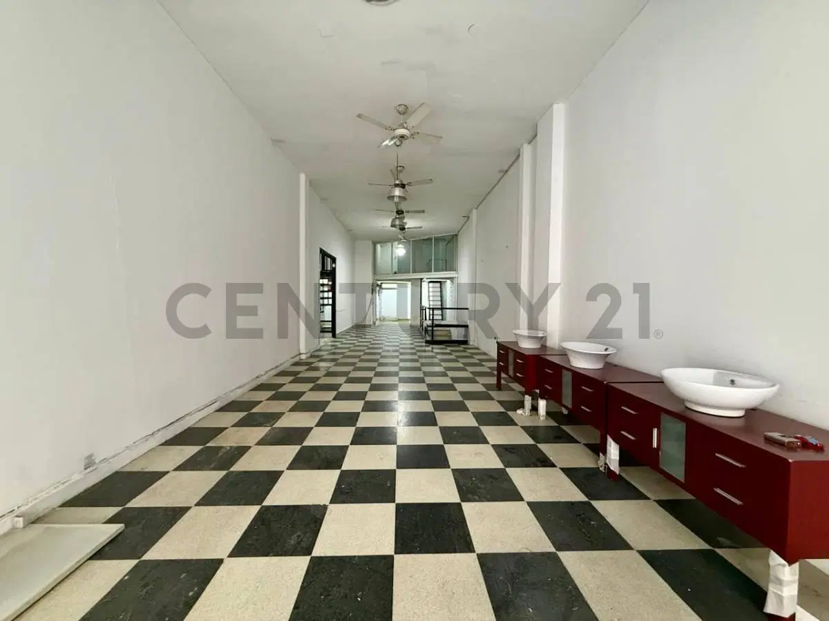 Venta Depósito en Monserrat 2