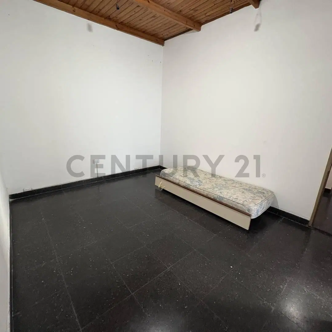 Venta Casa de 4 Ambientes con Jardín y Parrilla | Gerli, Avellaneda 5
