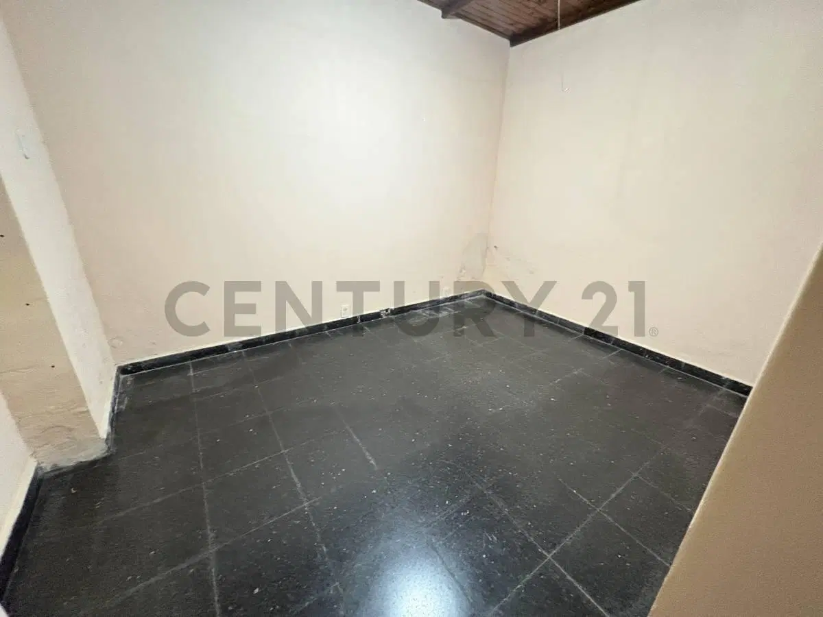 Venta | PH de 3 Ambientes con Local al Frente | Excelente Ubicación en Banfield | SIN EXPENSAS 5