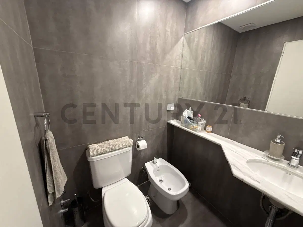 VENTA DEPARTAMENTO 4 AMBIENTES EN FLORES 8