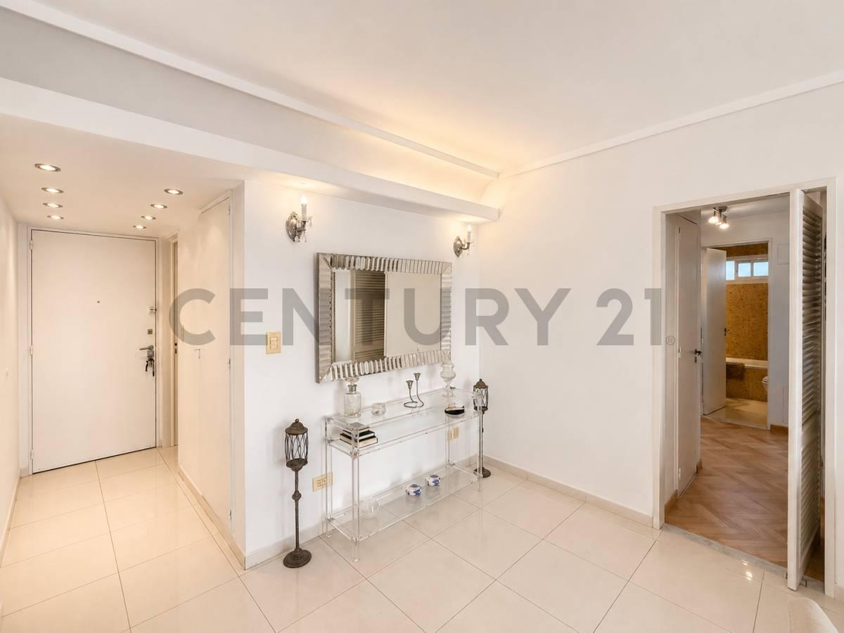 Foto de VENTA 4 AMBIENTES RECICLADO A NUEVO CON BALCÓN Y VISTA ABIERTA EN VILLA, imagen 4