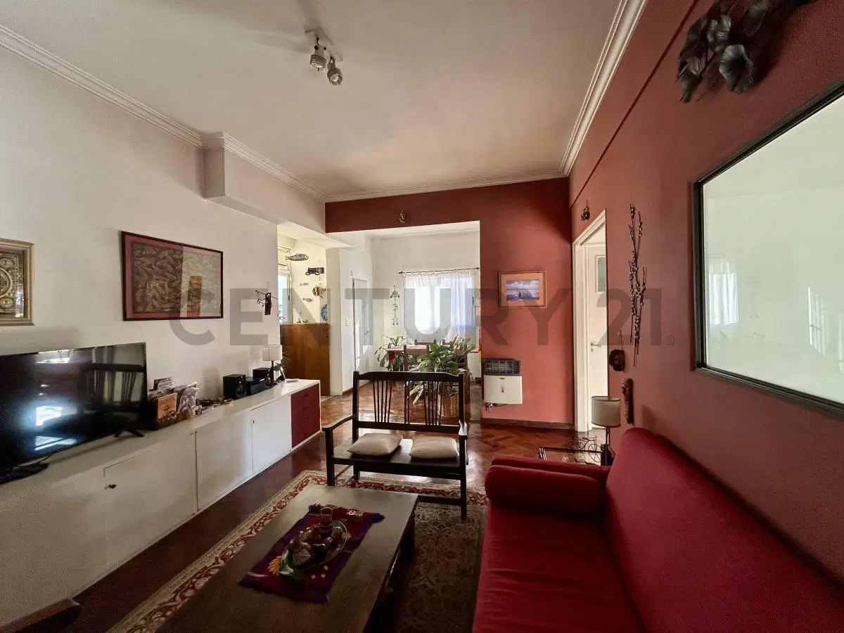 VENTA DEPARTAMENTO 3 AMBIENTES REFACCIONADO EN BALVANERA 2