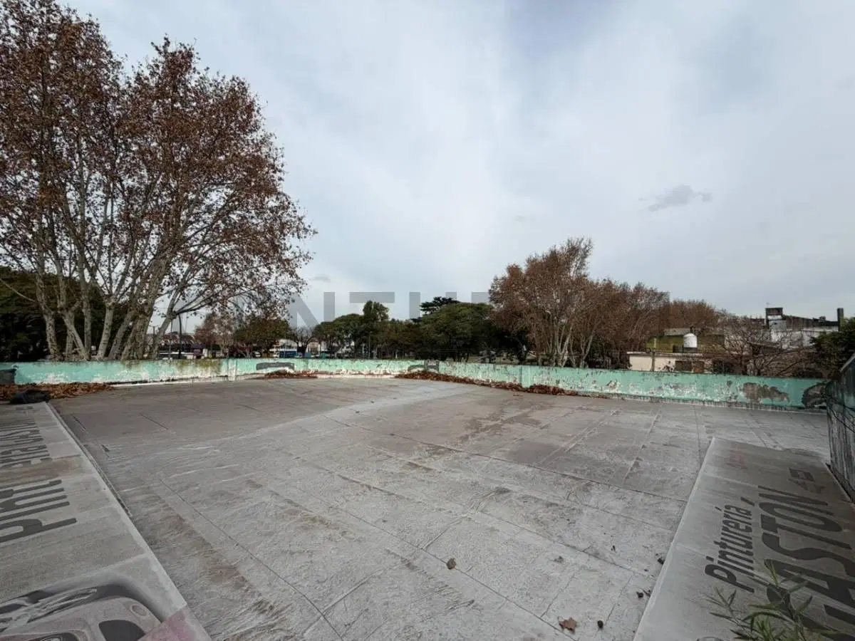 Venta Depósito/local comercial  en Villa Soldati 3