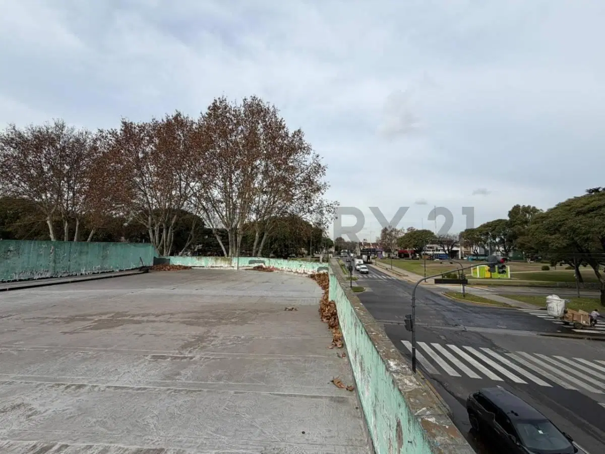 Venta Depósito/local comercial  en Villa Soldati 8