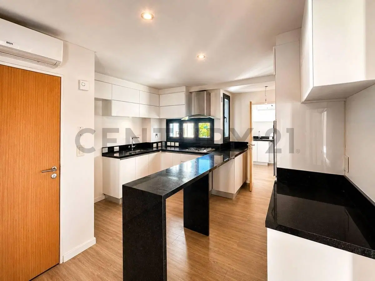 VENTA DEPARTAMENTO 4 AMBIENTES CON DOS COCHERAS Y LAVADERO, EN PLENO CABALLITO, PISO ALTO 8