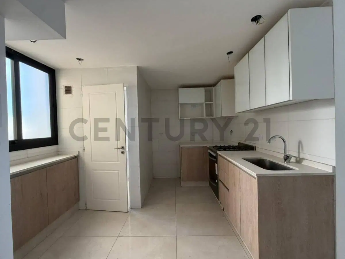 Venta Departamento 4 Ambientes con Cochera en Flores. Edificio full amenities 2