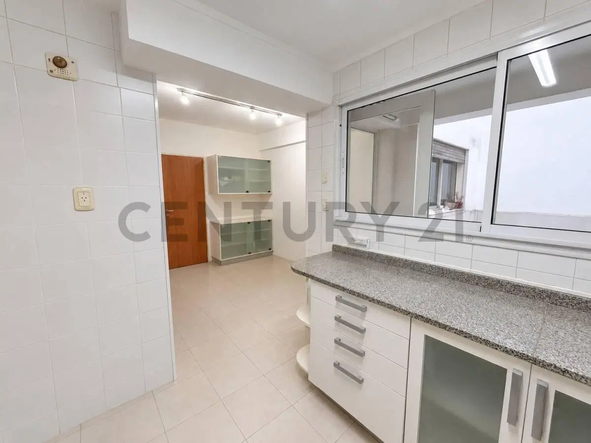 ALQUILER DEPARTAMENTO 4 AMBIENTES CON DEPENDENCIA, COCHERA Y PATIO EN BELGRANO 4