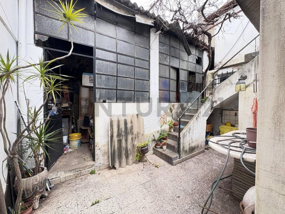 Foto de VENTA | Casa a refaccionar o Terreno en Monte Castro, imagen 5