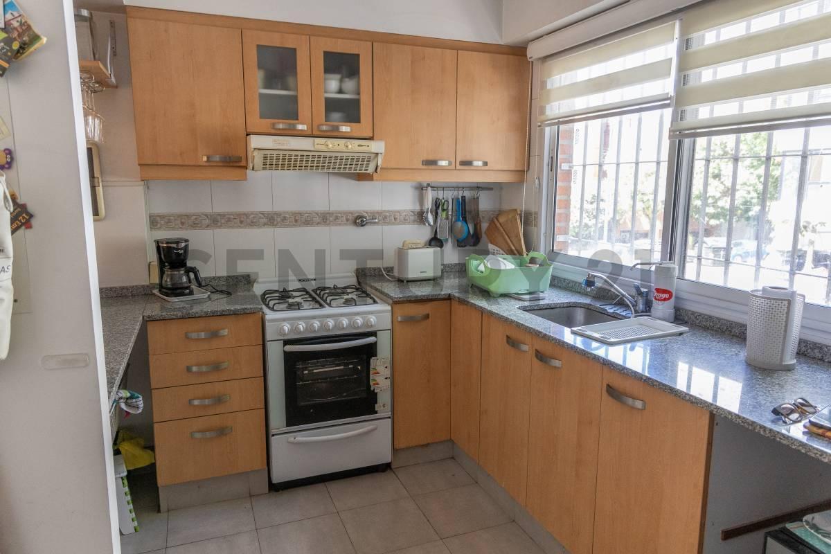 Foto de Venta Casa Triplex 4 amb Lomas de Nuñez Patio Parrilla Terraza Sin Expensas, imagen 3