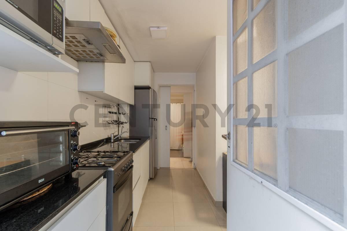 Foto de VENTA DEPARTAMENTO DE 3 AMBIENTES CON PATIO +ESPACIO ESCRITORIO + COCHERA EN COLEGIALES, imagen 5