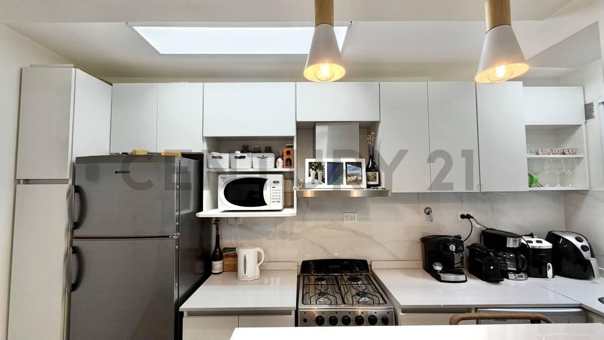 Foto de VENTA DEPTO 2 AMBIENTES A REFACCIONAR A NUEVO BARRIO NORTE CON PATIO Y SOL DIRECTO, imagen 2