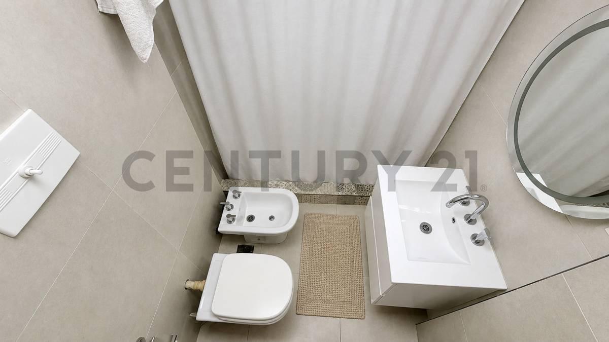 Foto de VENTA DEPTO 2 AMBIENTES A REFACCIONAR A NUEVO BARRIO NORTE CON PATIO Y SOL DIRECTO, imagen 5