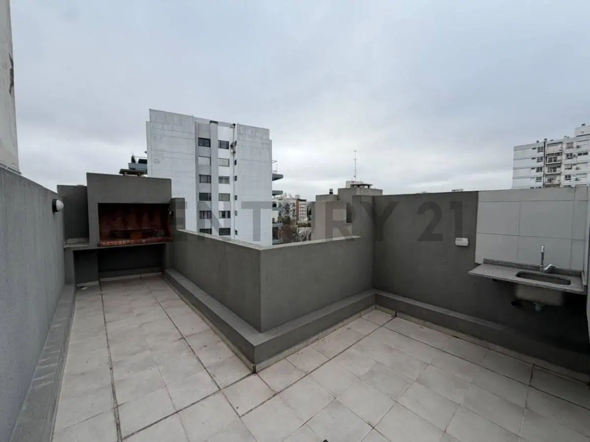 VENTA DEPTO 2 AMBIENTES CON TERRAZA PROPIA EN FLORES 3