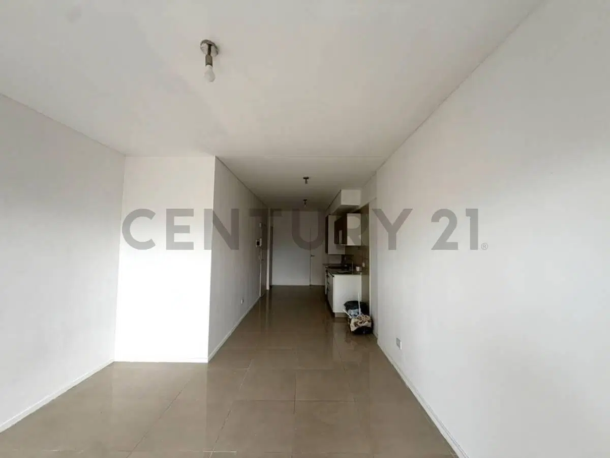 VENTA DEPTO 2 AMBIENTES CON TERRAZA PROPIA EN FLORES 5