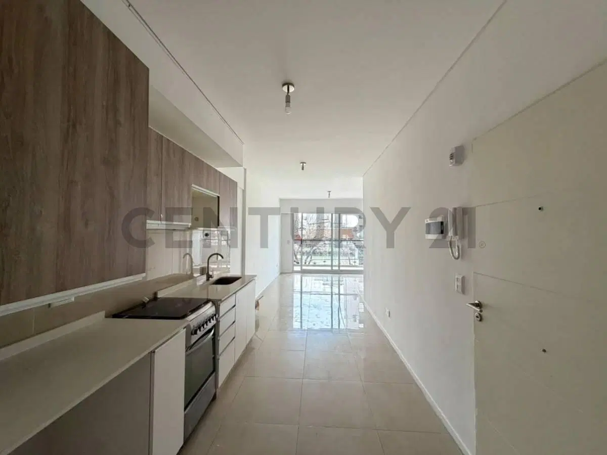 VENTA DEPTO 2 AMBIENTES CON TERRAZA PROPIA EN FLORES 4