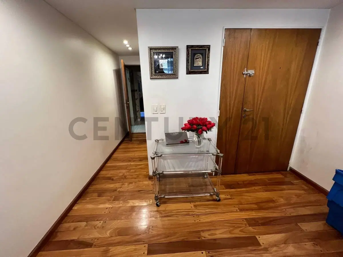 VENTA DEPTO 4 AMBIENTES + DEPENDENCIA + 2 PATIOS Y BALCON AL FRENTE EN PLENO RECOLETA! 5