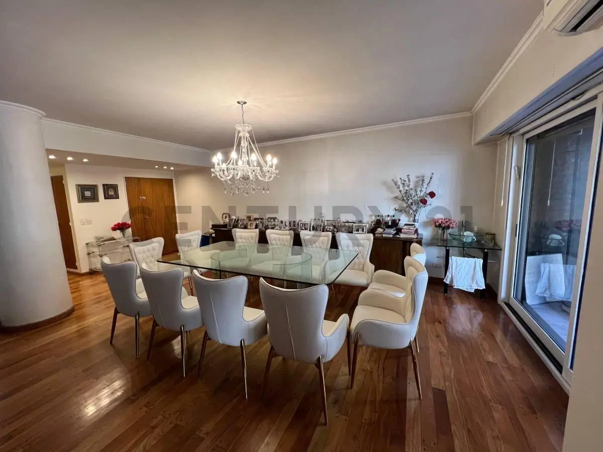 VENTA DEPTO 4 AMBIENTES + DEPENDENCIA + 2 PATIOS Y BALCON AL FRENTE EN PLENO RECOLETA! 2