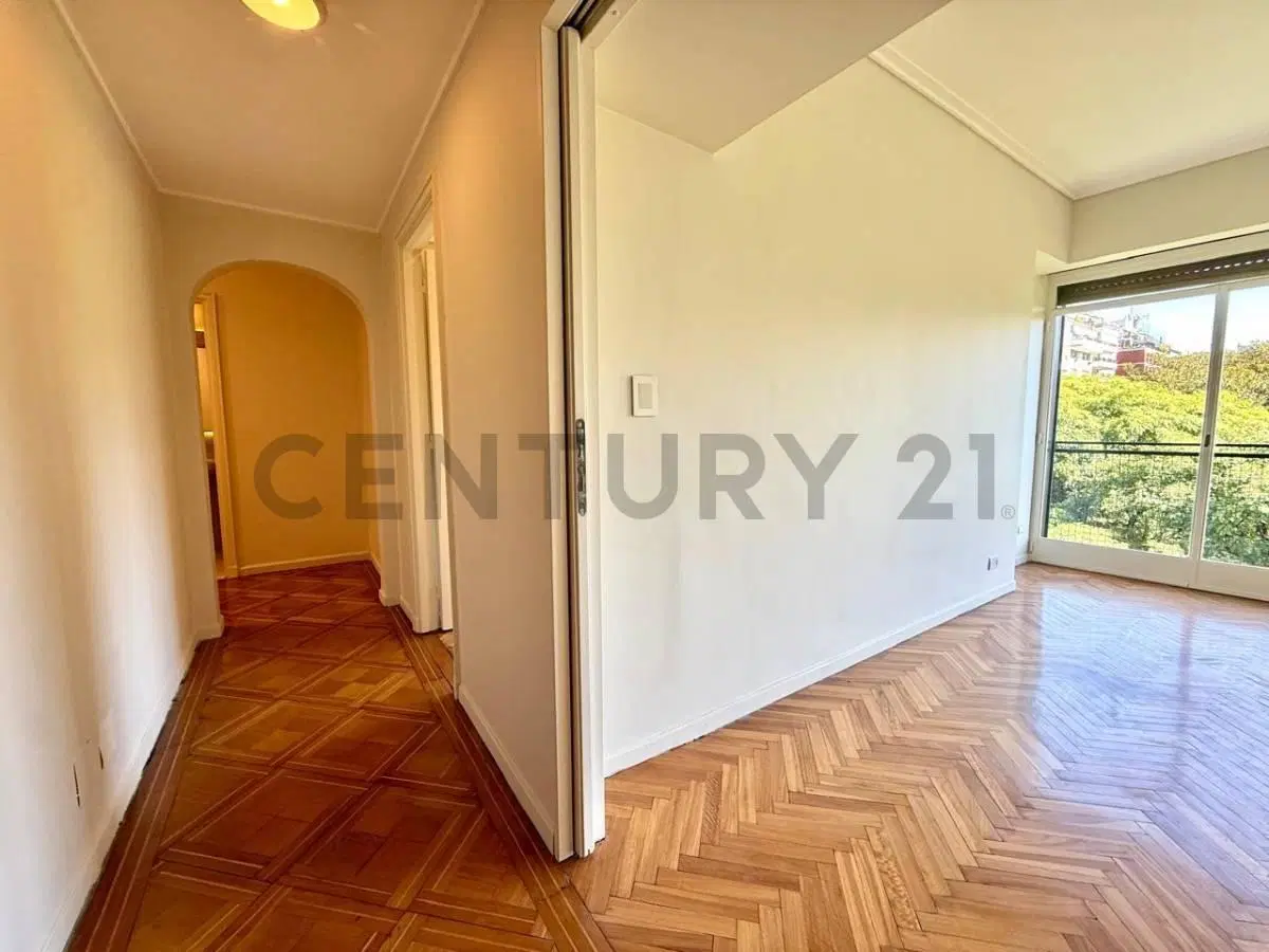 Venta departamento 3 ambientes y dependencia de servicio en Recoleta 4