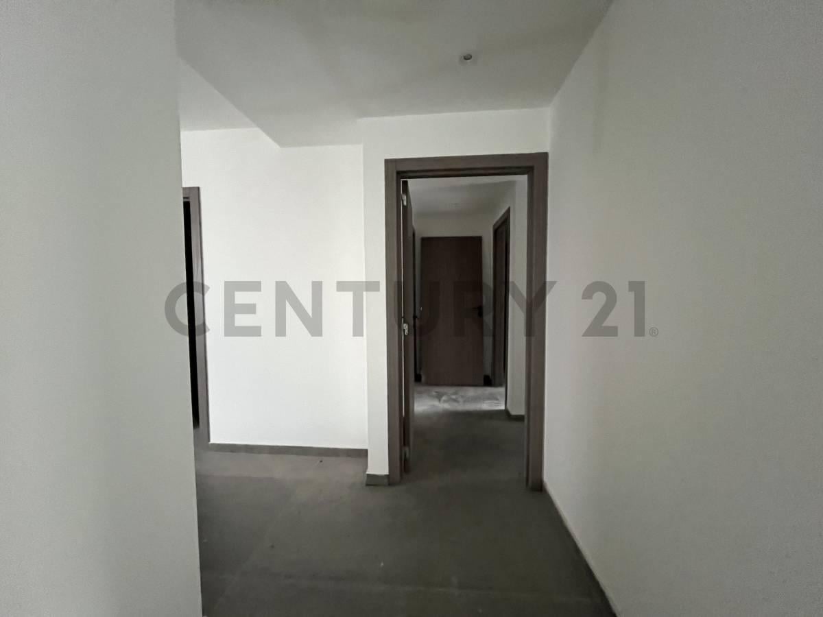 Foto de VENTA DEPARTAMENTO 4 AMBIENTES CON DEPENDENCIA EN FLORES EDIFICIO DE, imagen 2