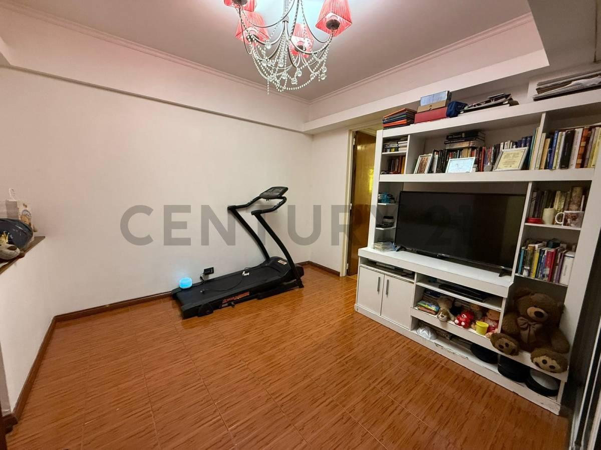 Foto de VENTA DEPARTAMENTO 4 AMBIENTES CON COCHERA EN RECOLETA - ACEPTA PERMUTA, imagen 5