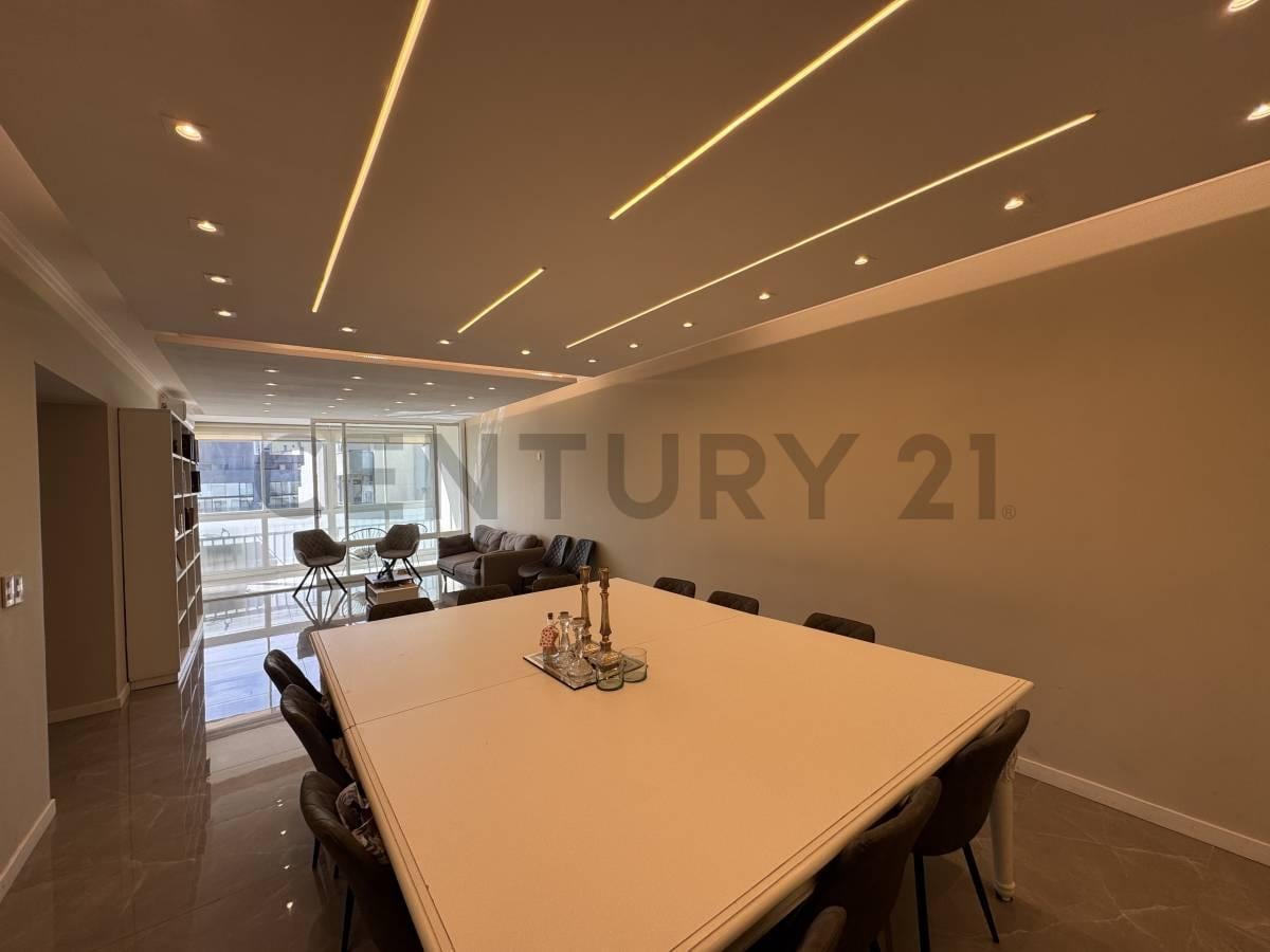 Foto de Venta Departamento 5 Ambientes, 3 dormitorios, con Dependencia en, imagen 3