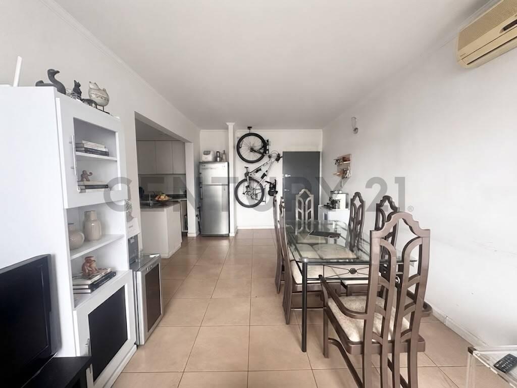 Foto de VENTA 3 AMBIENTES BALCON FRENTE COCHERA BAULERA AMENITIES ALMAGRO, imagen 2