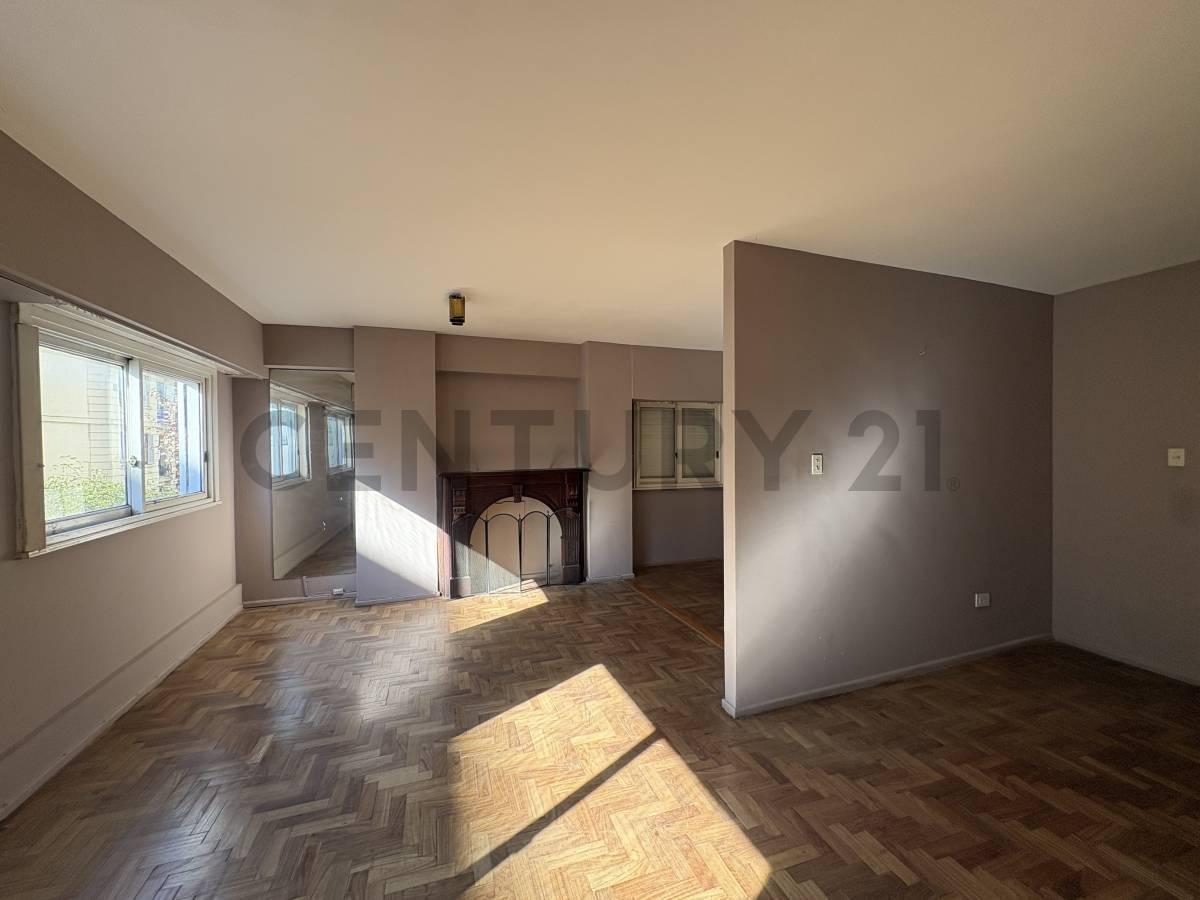 Foto de Venta Departamento 4 ambientes con cochera en Recoleta, imagen 3