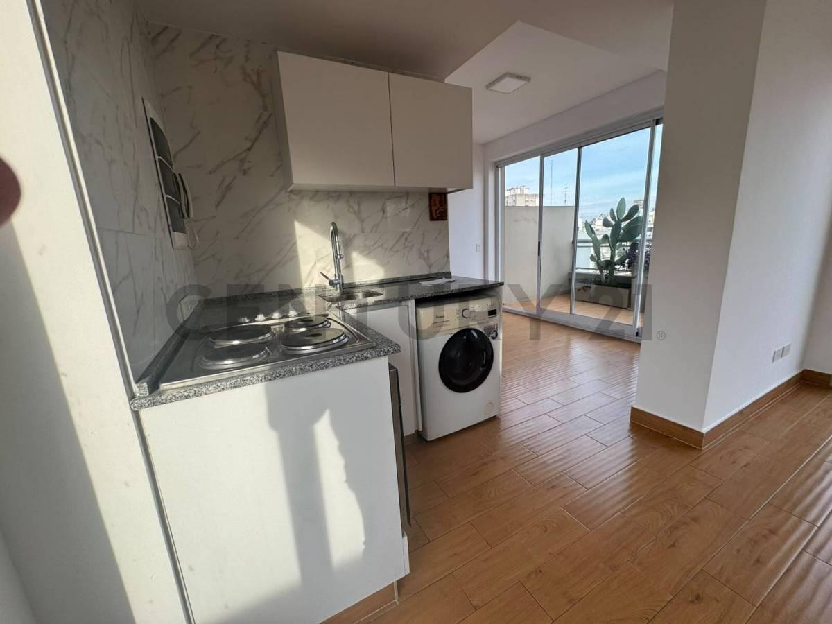 Foto de VENTA DEPARTAMENTO DOS AMBIENTES Y MEDIO CON DOBLE BALCÓN EN BARRIO, imagen 3