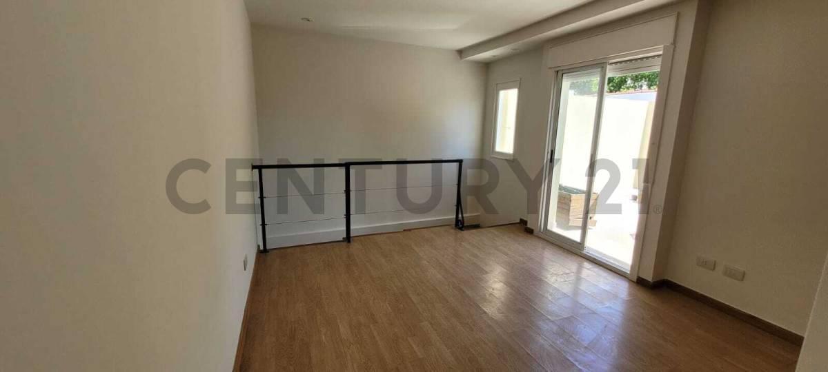 Foto de VENTA PH 2 AMBIENTES VILLA DEVOTO APTO PERMUTA, imagen 3
