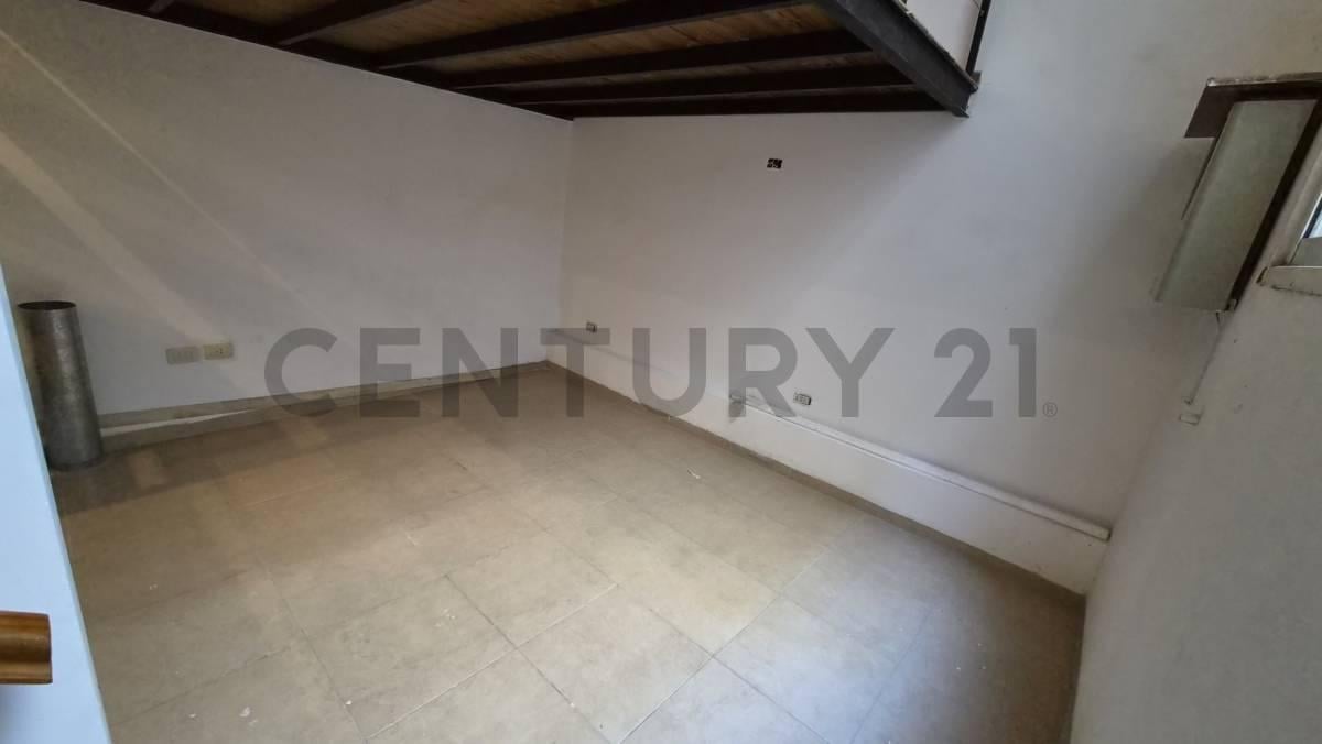 Foto de VENTA PH 2 AMBIENTES VILLA DEVOTO APTO PERMUTA, imagen 5