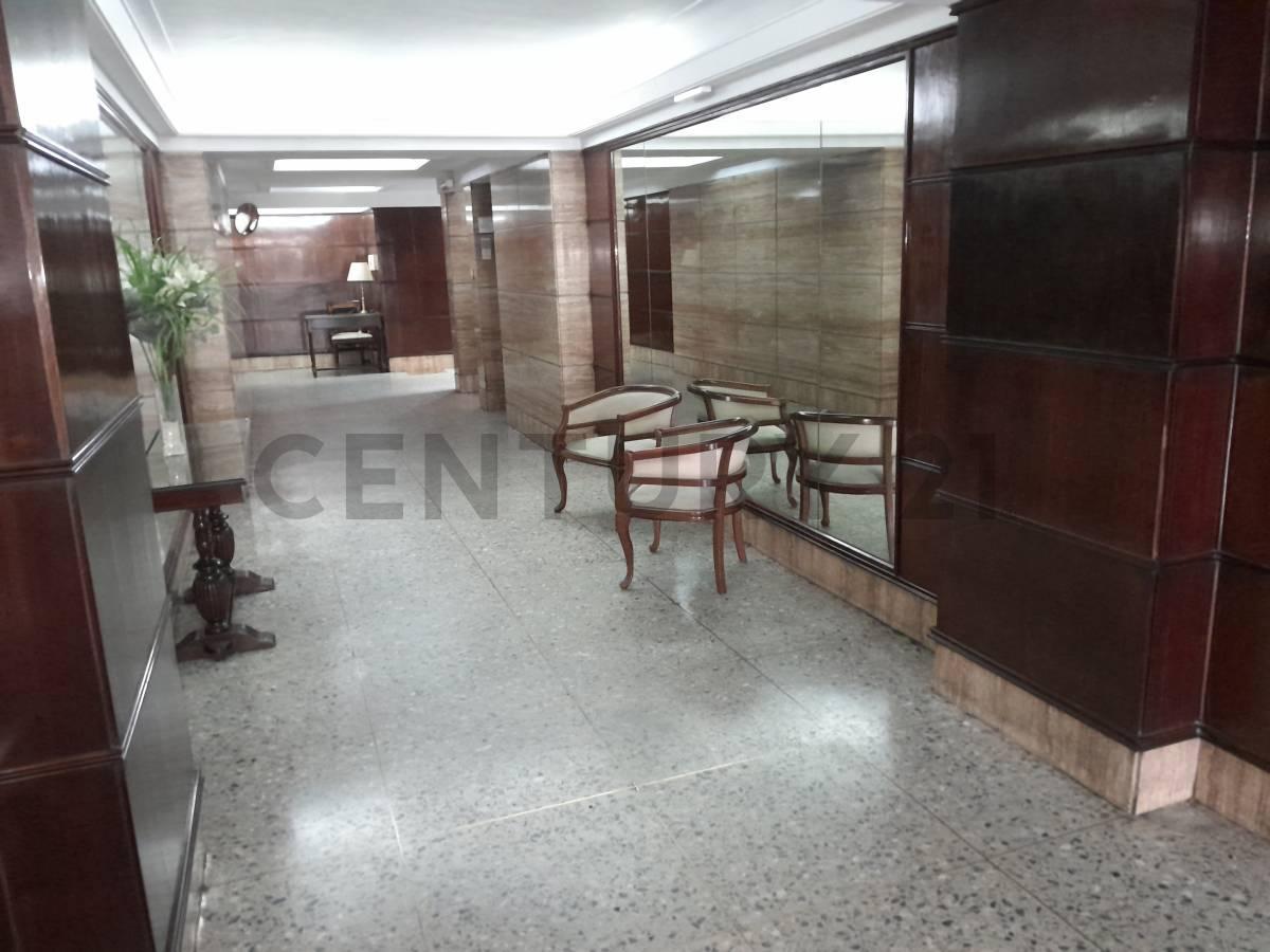 Foto de 4 AMBIENTES CON DEPENDENCIAS EN CABALLITO CON BALCON TERRAZA, imagen 1