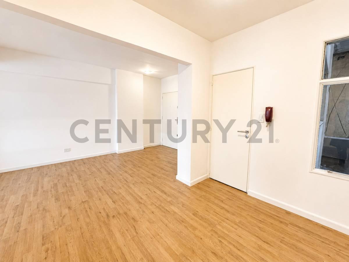 Foto de Venta Departamento 3 Ambientes con Balcón Corrido al Frente – Recoleta, imagen 4