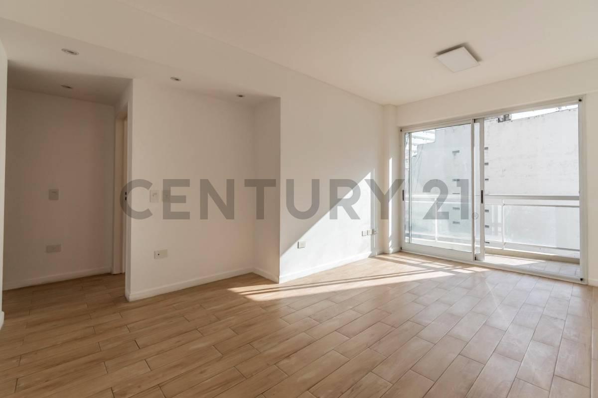 Foto de VENTA DEPARTAMENTO 3 AMBIENTES LUMINOSO CON BALCON EN BARRIO NORTE APTO, imagen 3