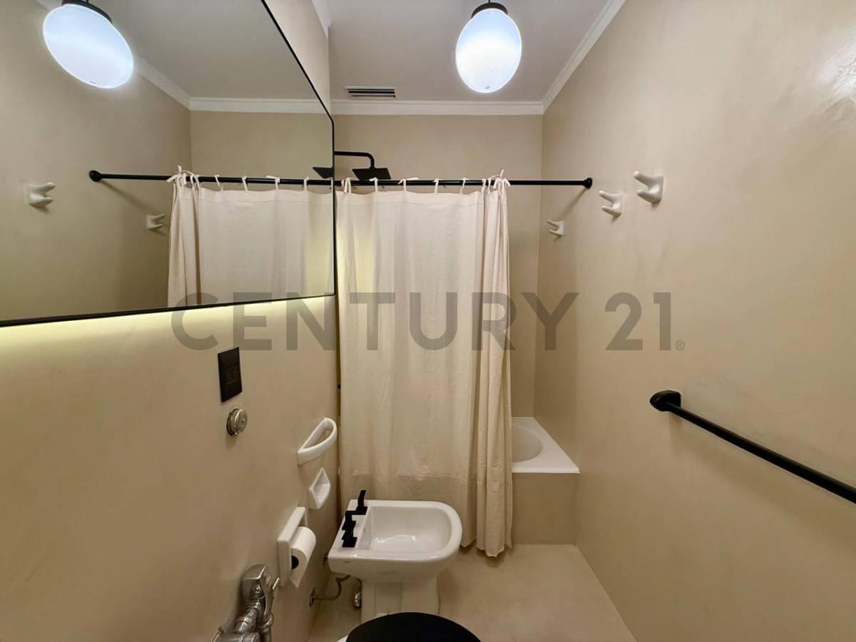 Foto de Venta departamento 3 ambientes y dependencia de servicio en Recoleta, imagen 4