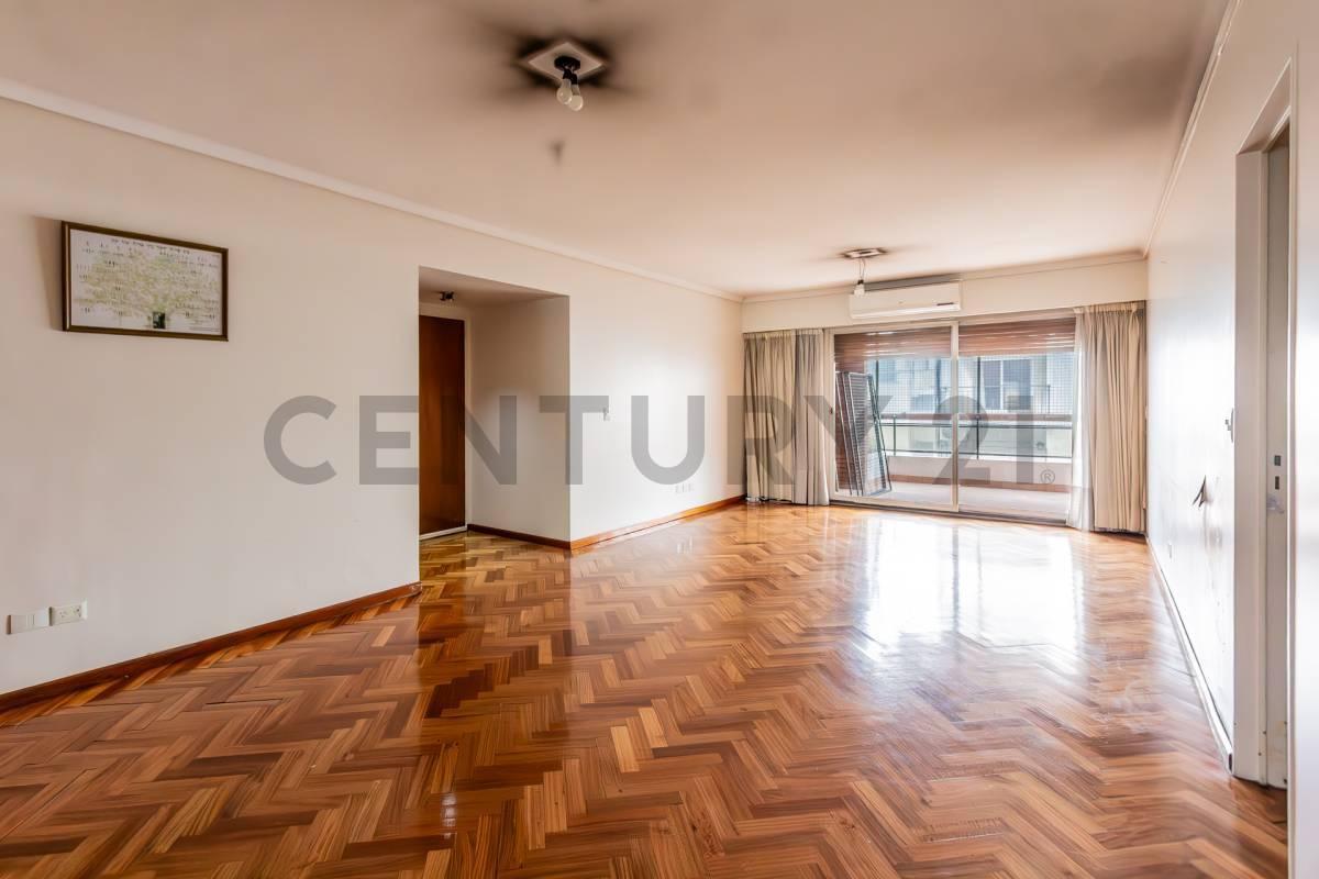 Foto de VENTA DEPARTAMENTO 5 AMBIENTES RECOLETA CON COCHERA -BAULERA-SEGURIDAD, imagen 2