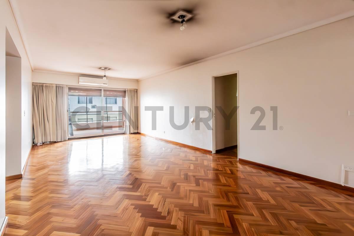 Foto de VENTA DEPARTAMENTO 5 AMBIENTES RECOLETA CON COCHERA -BAULERA-SEGURIDAD, imagen 1