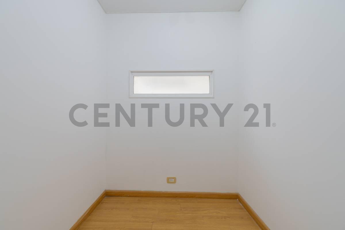 Foto de VENTA DEPARTAMENTO 2 AMBIENTES CON ESCRITORIO EN BELGRANO, imagen 1