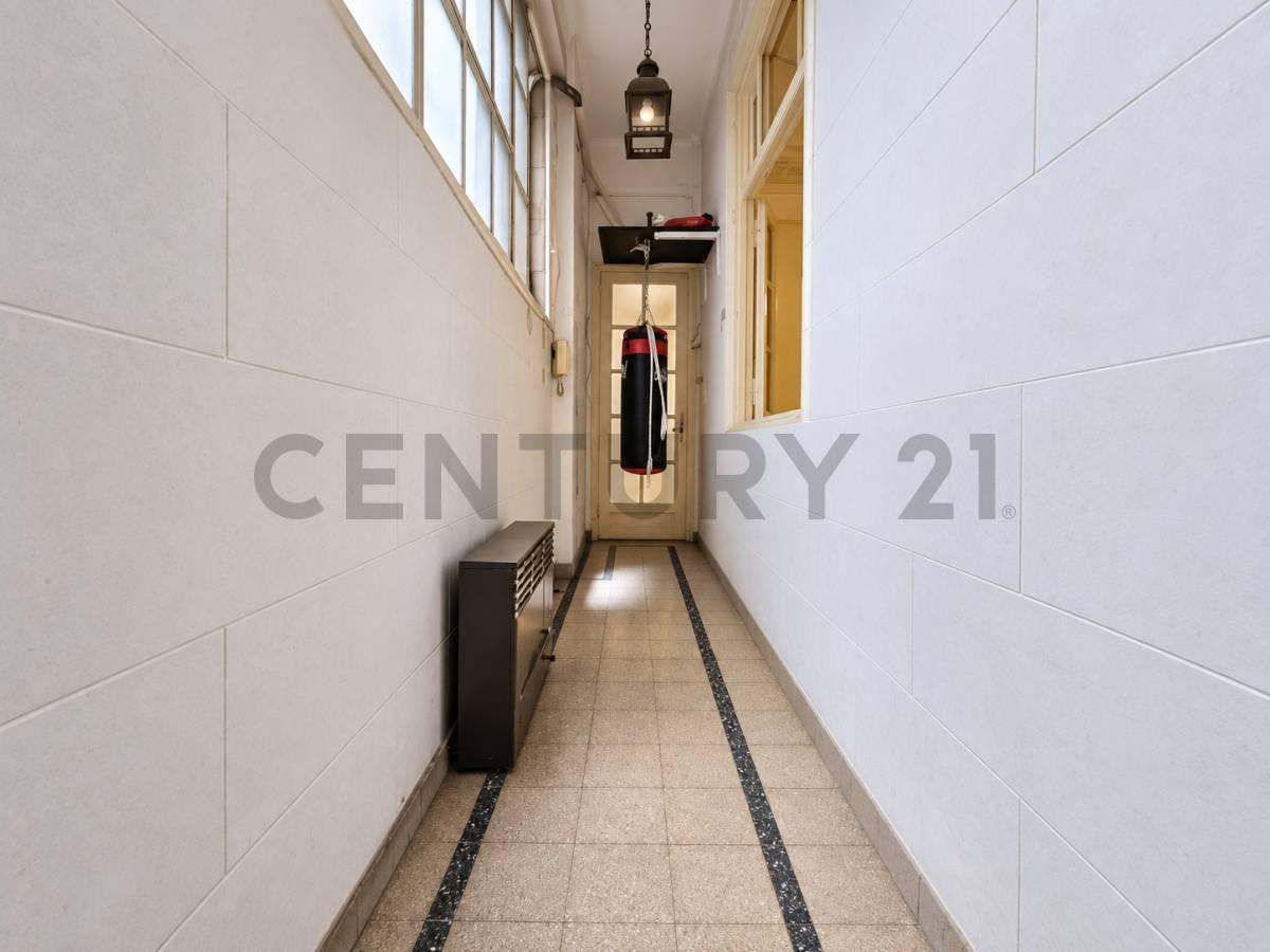 Foto de VENTA DEPTO 4 AMBIENTES C/DEP Y ESCRITORIO EN ALMAGRO, imagen 5