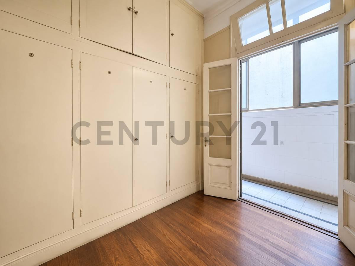 Foto de VENTA DEPTO 4 AMBIENTES C/DEP Y ESCRITORIO EN ALMAGRO, imagen 4