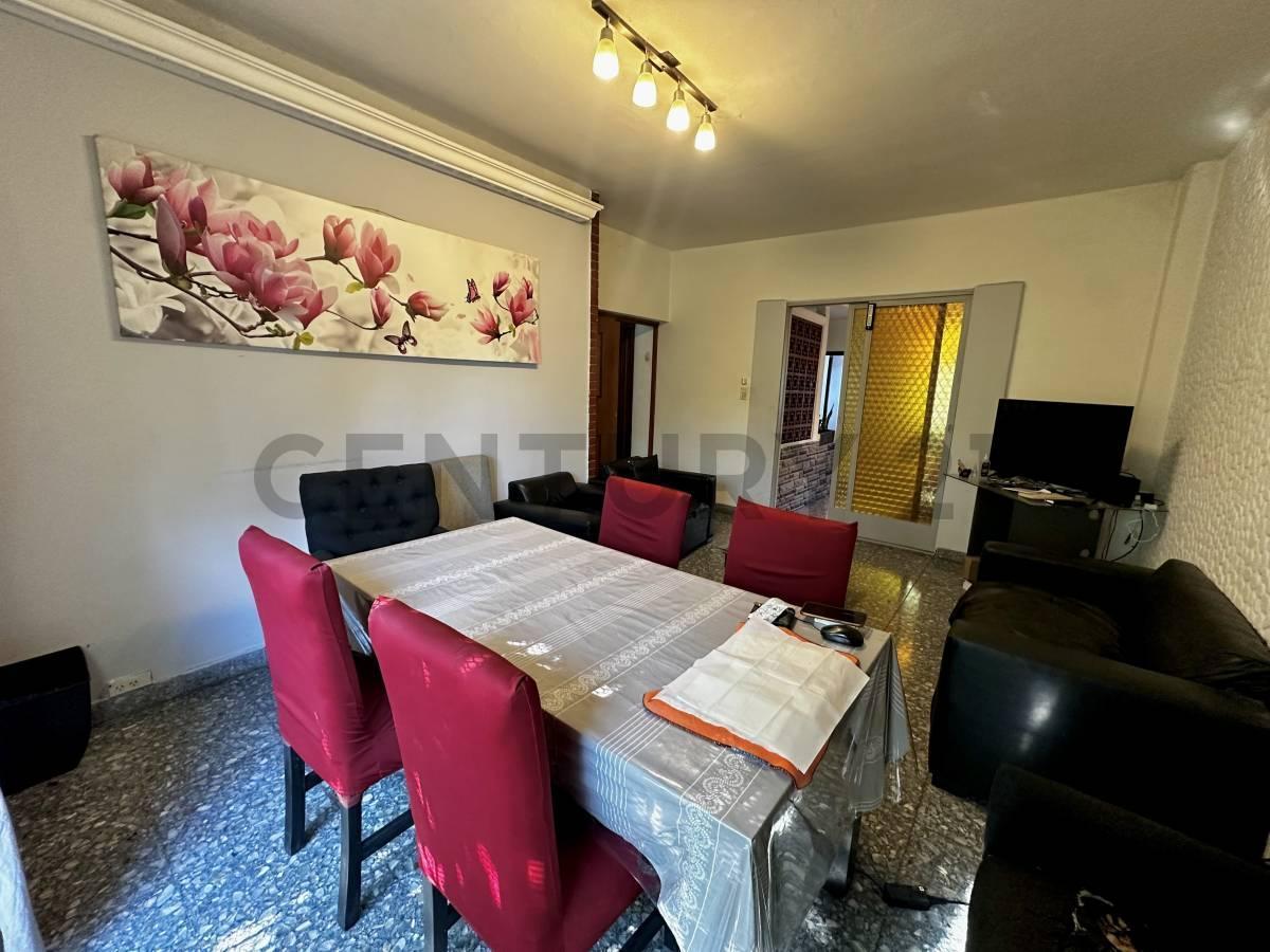 Foto de VENTA PH 5 AMBIENTES PARQUE CHACABUCO LUMINOSO CON QUINCHO Y 2 TERRAZAS, imagen 4