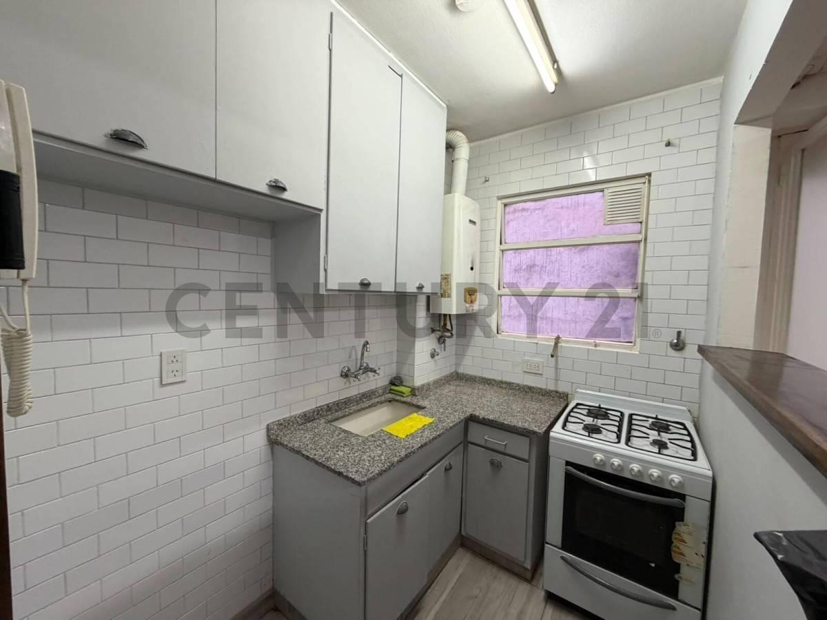 Foto de VENTA DEPARTAMENTO 2 AMBIENTES EN BELGRANO – 1° PISO – APTO PROFESIONAL, imagen 3