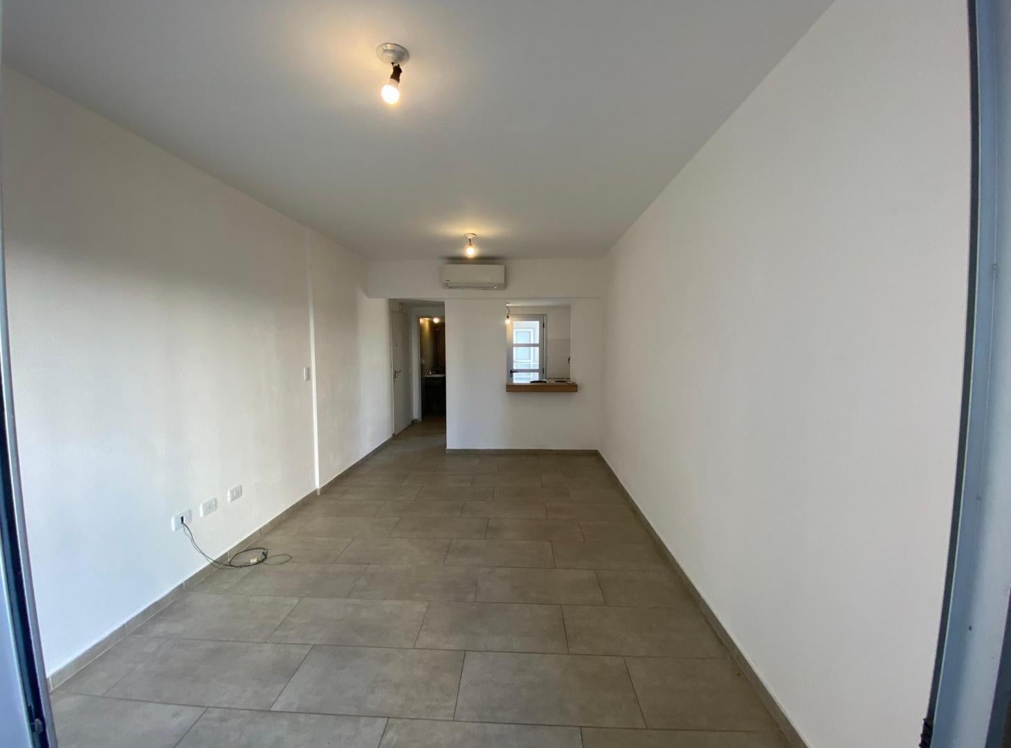Foto de DEPARTAMENTO MONOAMBIENTE EN EL CENTRO DE AVELLANEDA, imagen 2