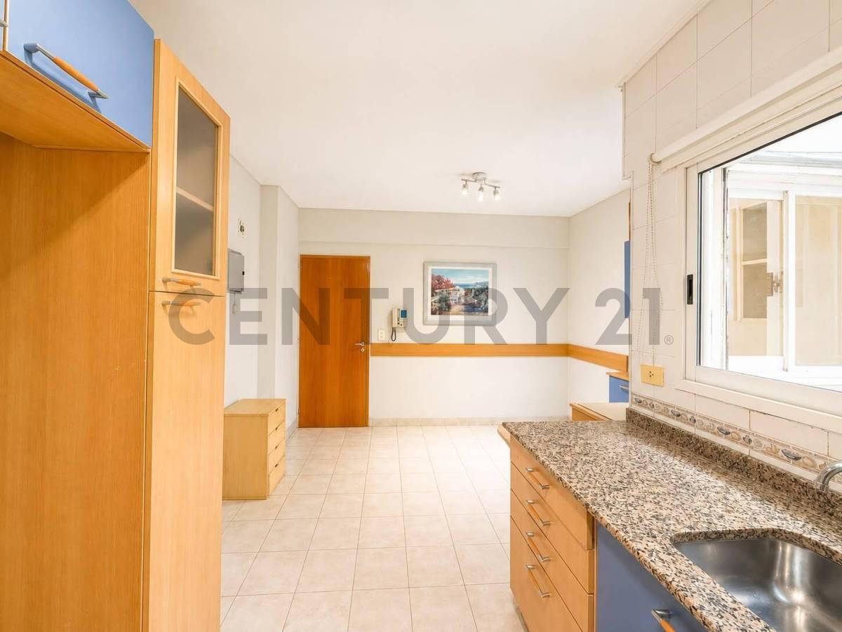 Foto de VENTA DEPARTAMENTO 4 AMBIENTES CON PATIO PROPIO + AMENITIES + 2, imagen 4
