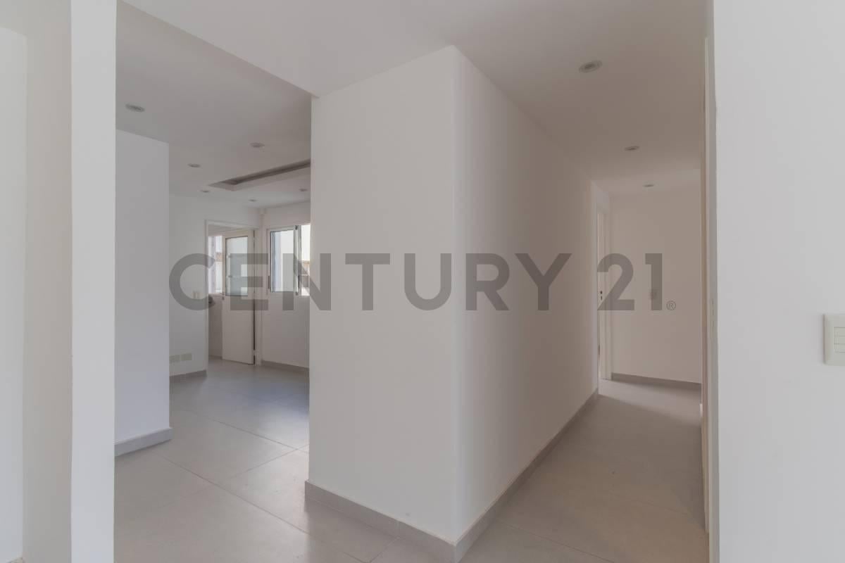 Foto de VENTA DEPARTAMENTO 4 AMBIENTES EN PALERMO CON COCHERA EN EDIFICIO CON, imagen 2