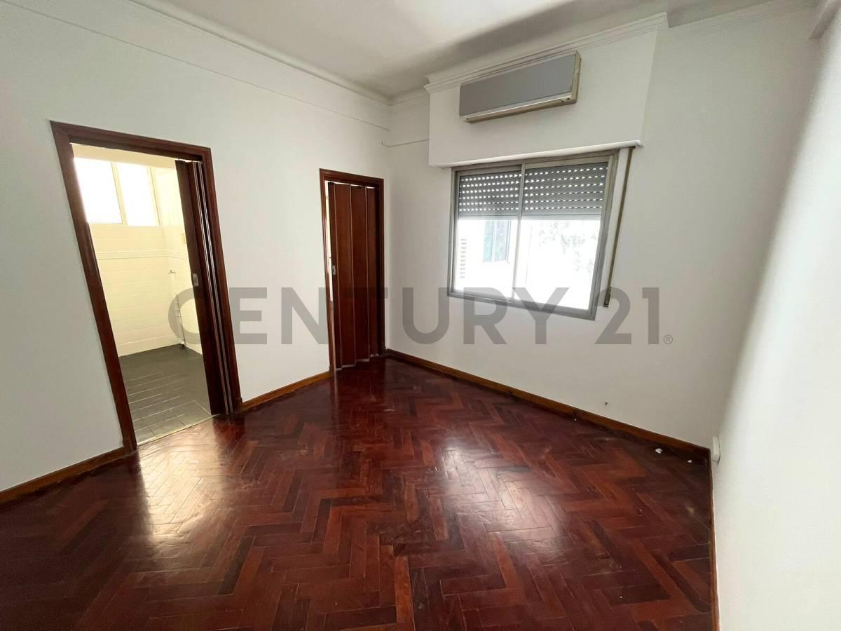 Foto de VENTA DEPARTAMENTO 2 AMBIENTES Y MEDIO EN PALERMO BOTANICO - APTO, imagen 2