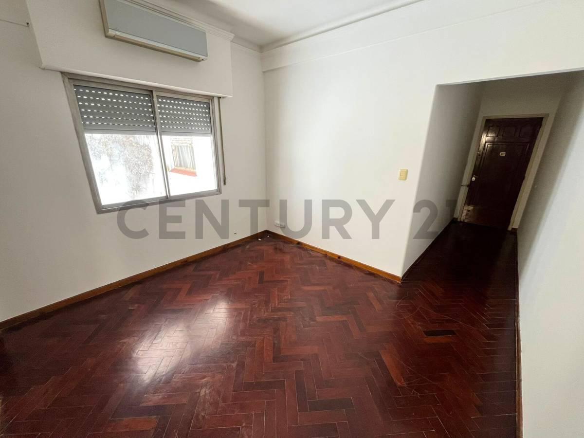 Foto de VENTA DEPARTAMENTO 2 AMBIENTES Y MEDIO EN PALERMO BOTANICO - APTO, imagen 1