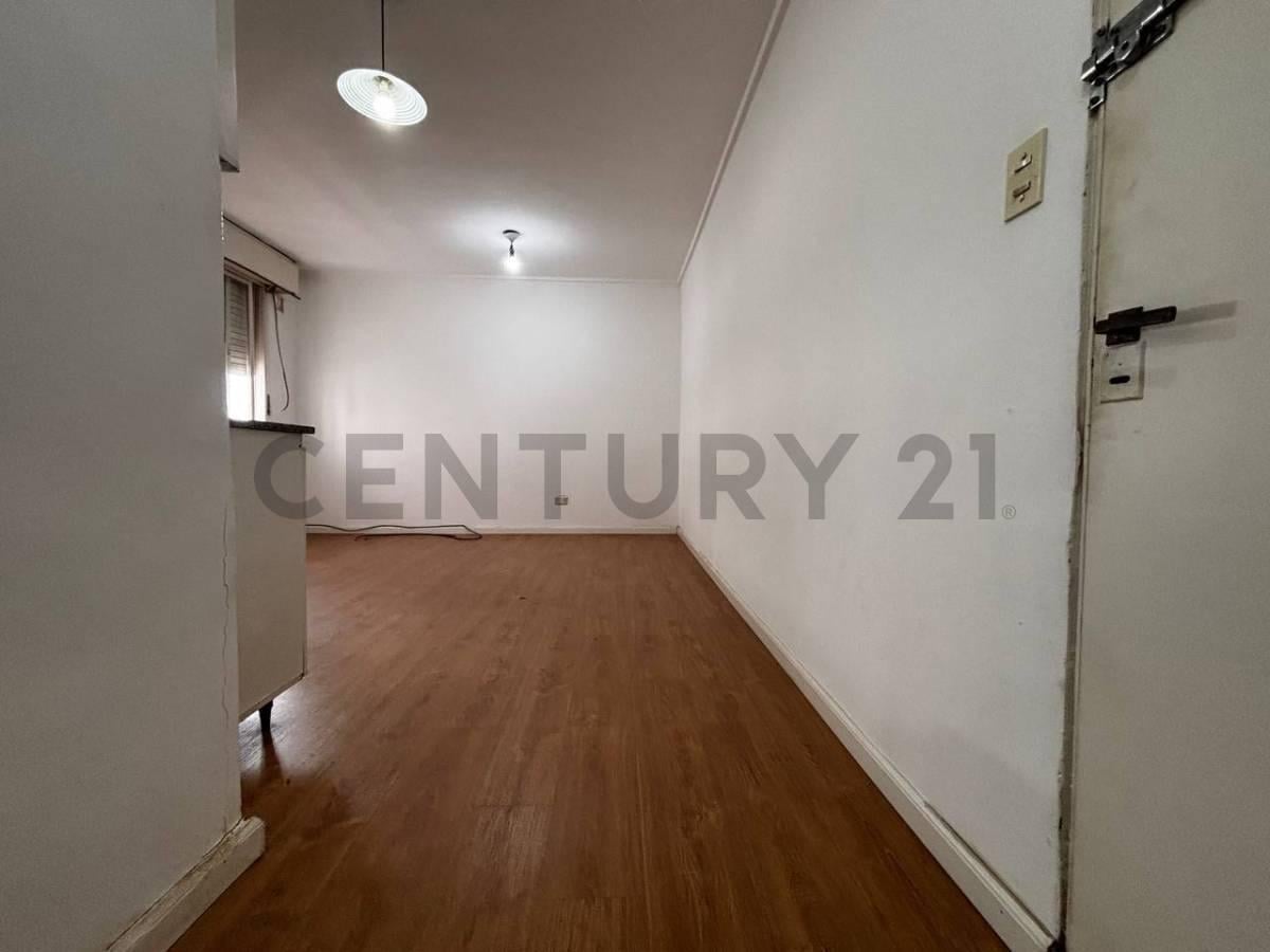 Foto de Venta monoambiente en piso alto ideal inversion en Boedo, Capital, imagen 2